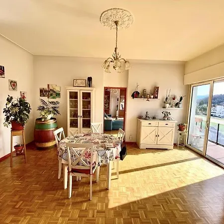 Appartement Sympathique アパート *