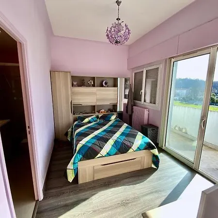 Appartement Sympathique アパート *